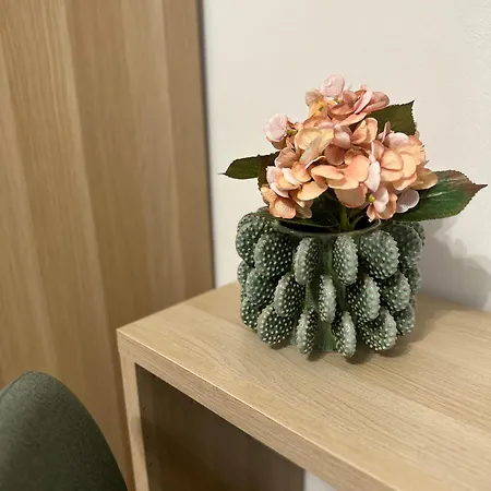 Jade Mini